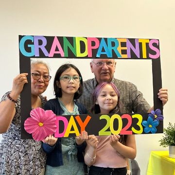  Chronicle Grandparents Day