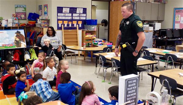 Community Helpers Community Helpers